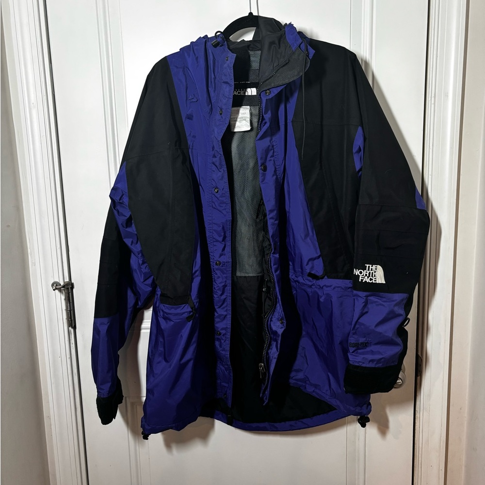 The North Face Vintage Gore-Tex Jacket – Purple & Black Waterproof Shell
